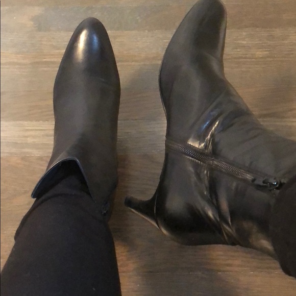 Stuart Weitzman Boot - Picture 1 of 2